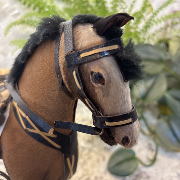 Vintage Model Horse Realistic Figure Real Hair Glass Eyes Saddle 10"‎ Tall - Picture 2 of 16